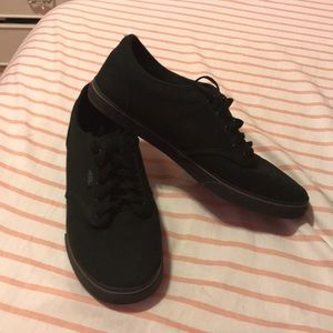 Vans Atwood Low Solid Skate Shoes